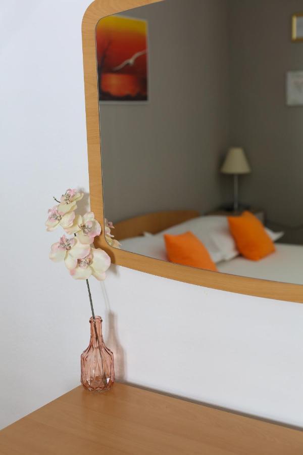 Apartment Bili-Sea View Apartment In The Center Makarska Exterior foto