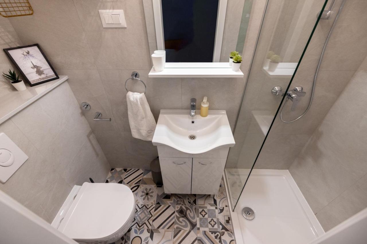 Apartment Bili-Sea View Apartment In The Center Makarska Exterior foto